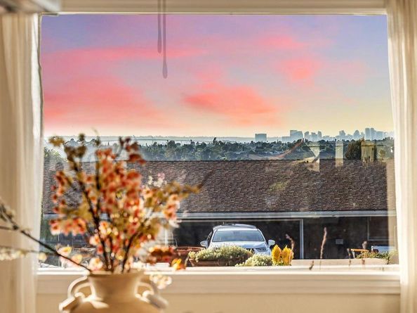 305 Camino Del Cerro Grande, Bonita CA 91902