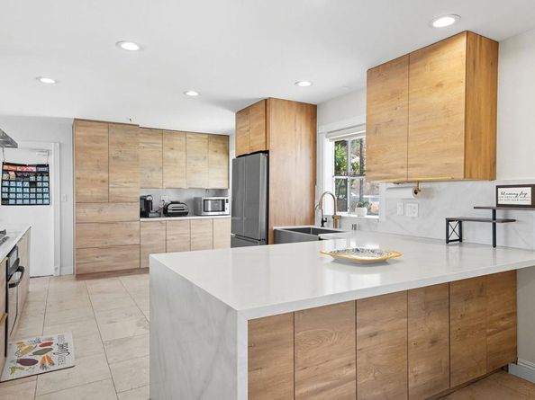 305 Camino Del Cerro Grande, Bonita CA 91902