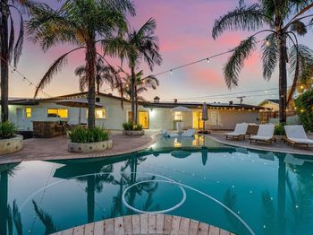 305 Camino Del Cerro Grande