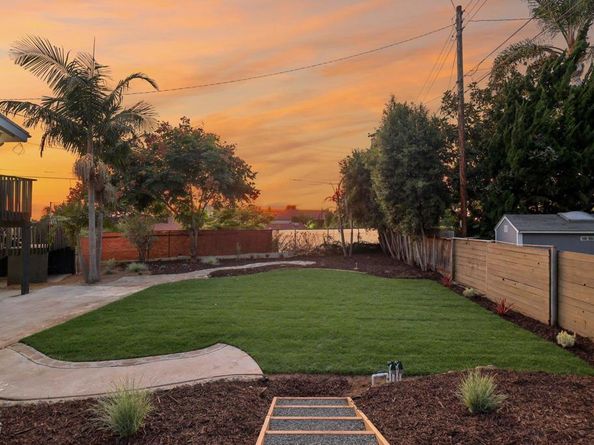 2030 Chestnut Avenue, Carlsbad CA 92008