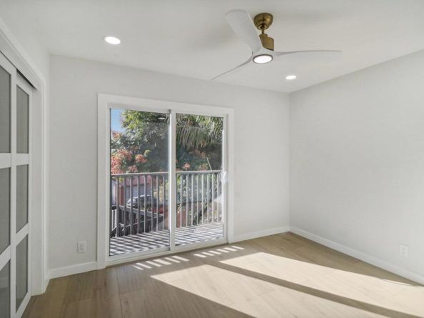 2030 Chestnut Avenue, Carlsbad CA 92008