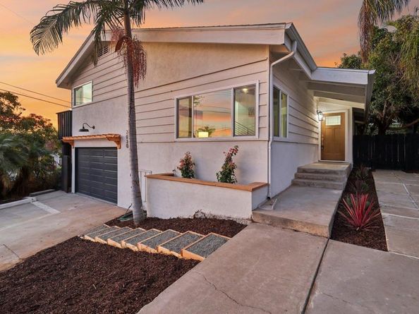 2030 Chestnut Avenue, Carlsbad CA 92008