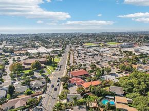 2030 Chestnut Avenue, Carlsbad CA 92008