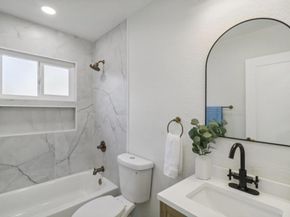 2030 Chestnut Avenue, Carlsbad CA 92008