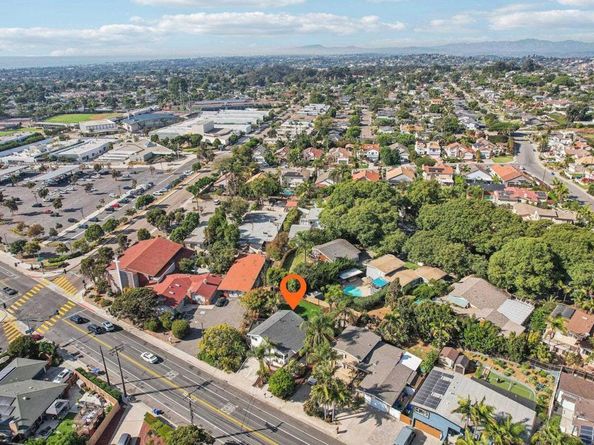 2030 Chestnut Avenue, Carlsbad CA 92008