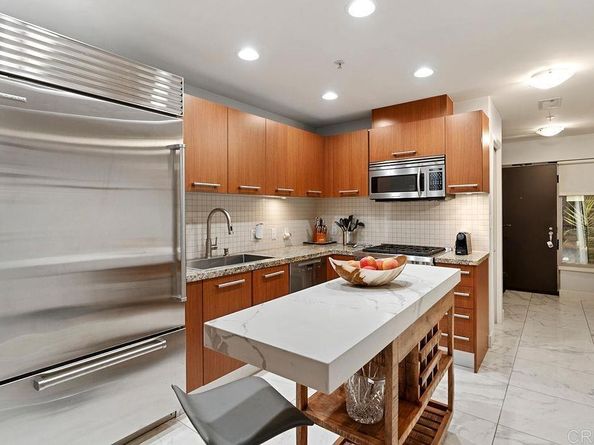 825 W Beech Street 102, San Diego CA 92101