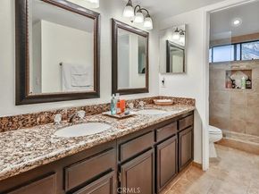 21931 Burbank 23, Woodland Hills CA 91367
