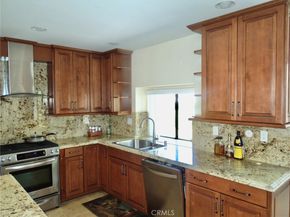 21931 Burbank 23, Woodland Hills CA 91367