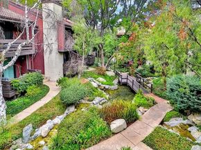 21931 Burbank 23, Woodland Hills CA 91367