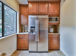 21931 Burbank 23, Woodland Hills CA 91367