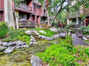 21931 Burbank 23, Woodland Hills CA 91367