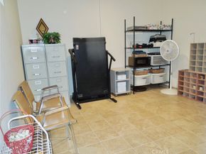21931 Burbank 23, Woodland Hills CA 91367