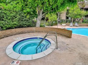 21931 Burbank 23, Woodland Hills CA 91367