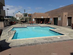 450 E 4th Street 207, Santa Ana CA 92701