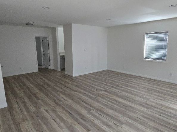 5331 E Ocean Boulevard, Long Beach CA 90803