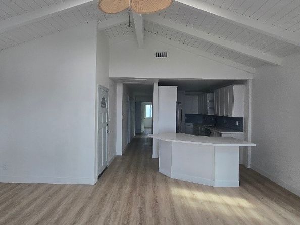 5331 E Ocean Boulevard, Long Beach CA 90803