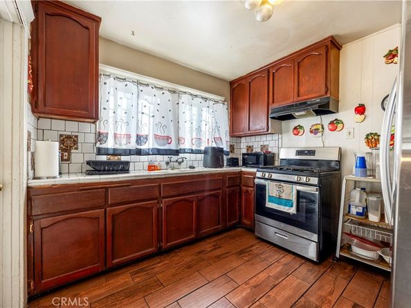 1320 W 58th Place, Los Angeles CA 90044