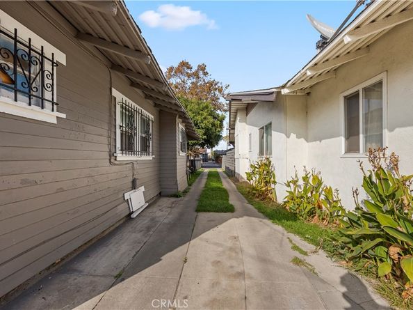 1320 W 58th Place, Los Angeles CA 90044