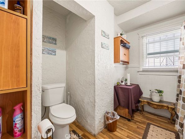 1320 W 58th Place, Los Angeles CA 90044