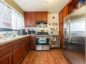 1320 W 58th Place, Los Angeles CA 90044