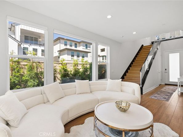 200 Newton, Lake Forest CA 92630