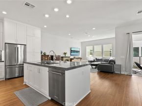 200 Newton, Lake Forest CA 92630