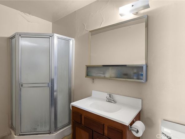 2030 W 95th, Los Angeles CA 90047