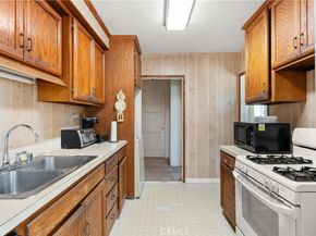 2030 W 95th, Los Angeles CA 90047