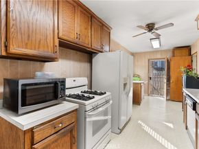 2030 W 95th, Los Angeles CA 90047