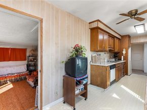 2030 W 95th, Los Angeles CA 90047