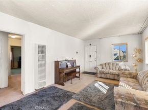 2030 W 95th, Los Angeles CA 90047