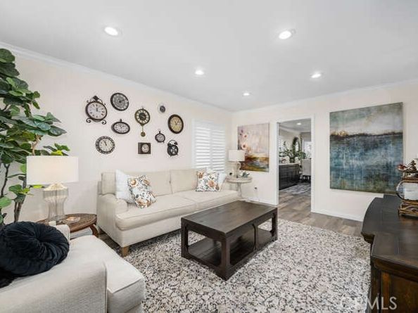 2697 W Parkside Lane, Anaheim CA 92801