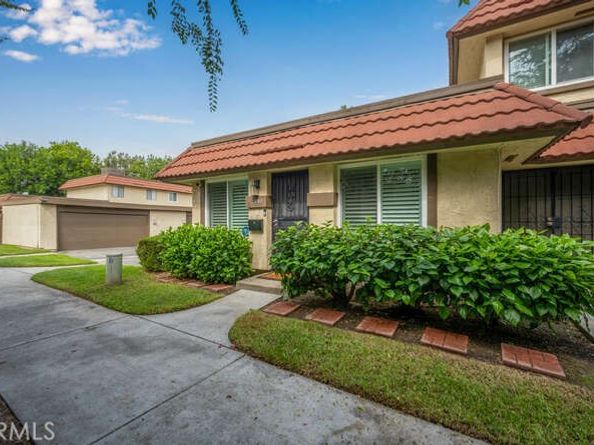 2697 W Parkside Lane, Anaheim CA 92801