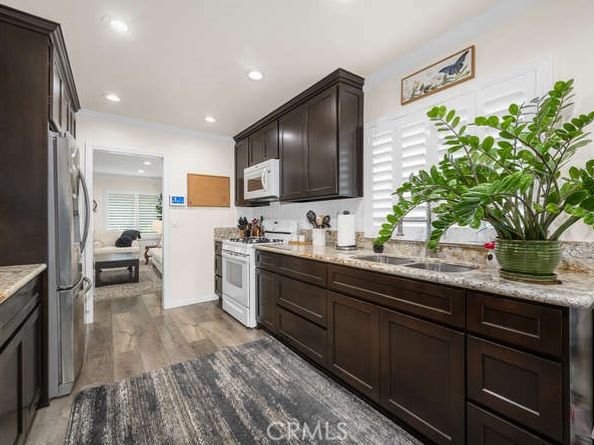 2697 W Parkside Lane, Anaheim CA 92801