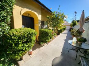 1240 S Muirfield Road, Los Angeles CA 90019