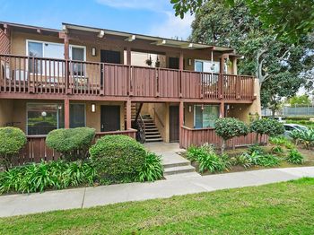 1000 W Macarthur Boulevard