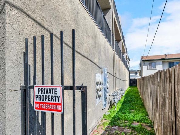 1015 N Parton Street, Santa Ana CA 92701