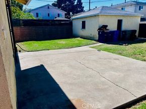 1073 E Plymouth Street, Long Beach CA 90805