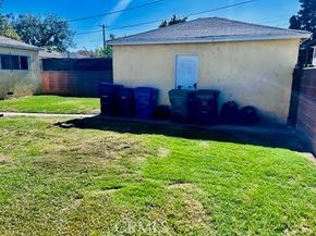 1073 E Plymouth Street, Long Beach CA 90805
