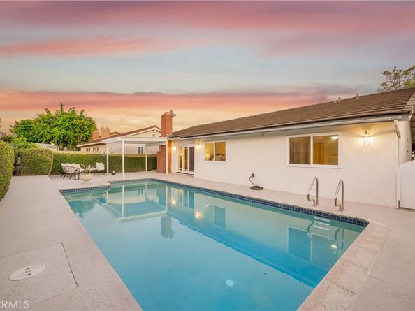 4657 Hazelnut Avenue, Seal Beach CA 90740
