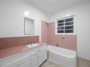 76 Argonne, Long Beach CA 90803