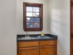 76 Argonne, Long Beach CA 90803