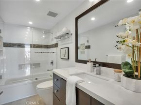 245 Main Street 208, Venice CA 90291