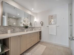 245 Main Street 208, Venice CA 90291