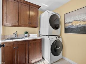 909 E Marshall Place, Long Beach CA 90807