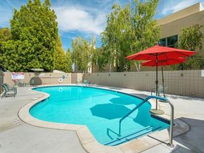 1040 S Orange Grove 1, Pasadena CA 91105