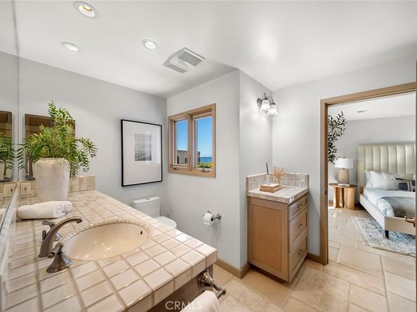 1907 Ocean Way, Laguna Beach CA 92651