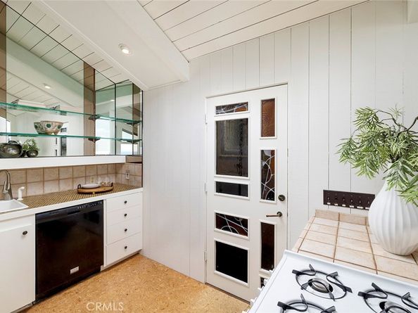2677 Victoria Drive, Laguna Beach CA 92651