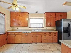 1122 W 124th Street, Los Angeles CA 90044