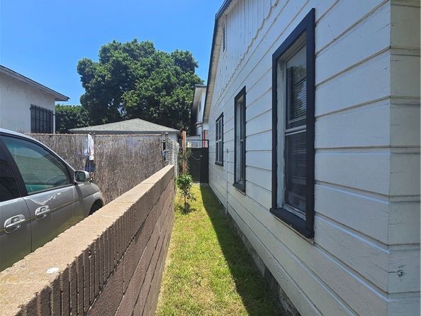 247 E 67th Way, Long Beach CA 90805